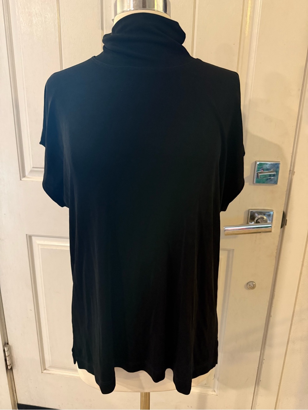 Chico’s travelers Black Turtleneck cap-Sleeve Top size 3 layering piece